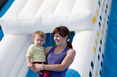 Leasing sau cumpărare pentru topogane gonflabile?