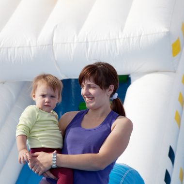 Leasing sau cumpărare pentru topogane gonflabile?